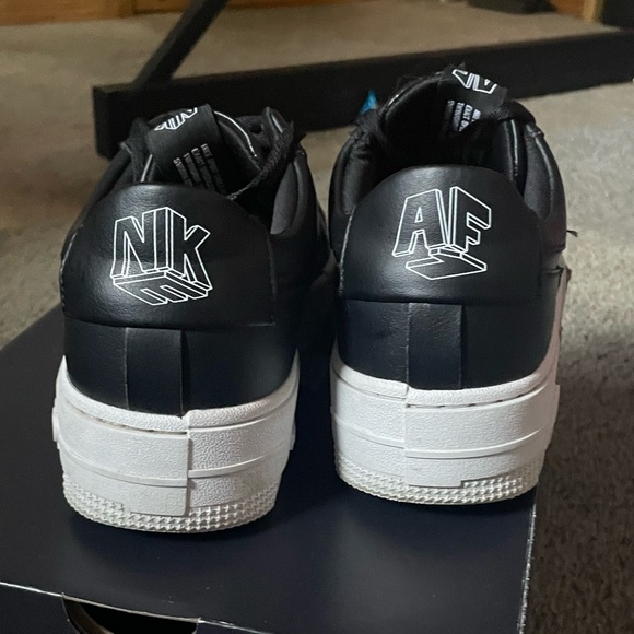 W AF1 PIXEL - Picture 3 of 5